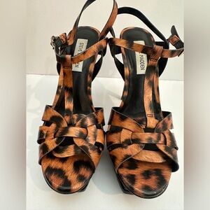 Steve Madden Women's Animal Print Platform Heels Sz 8